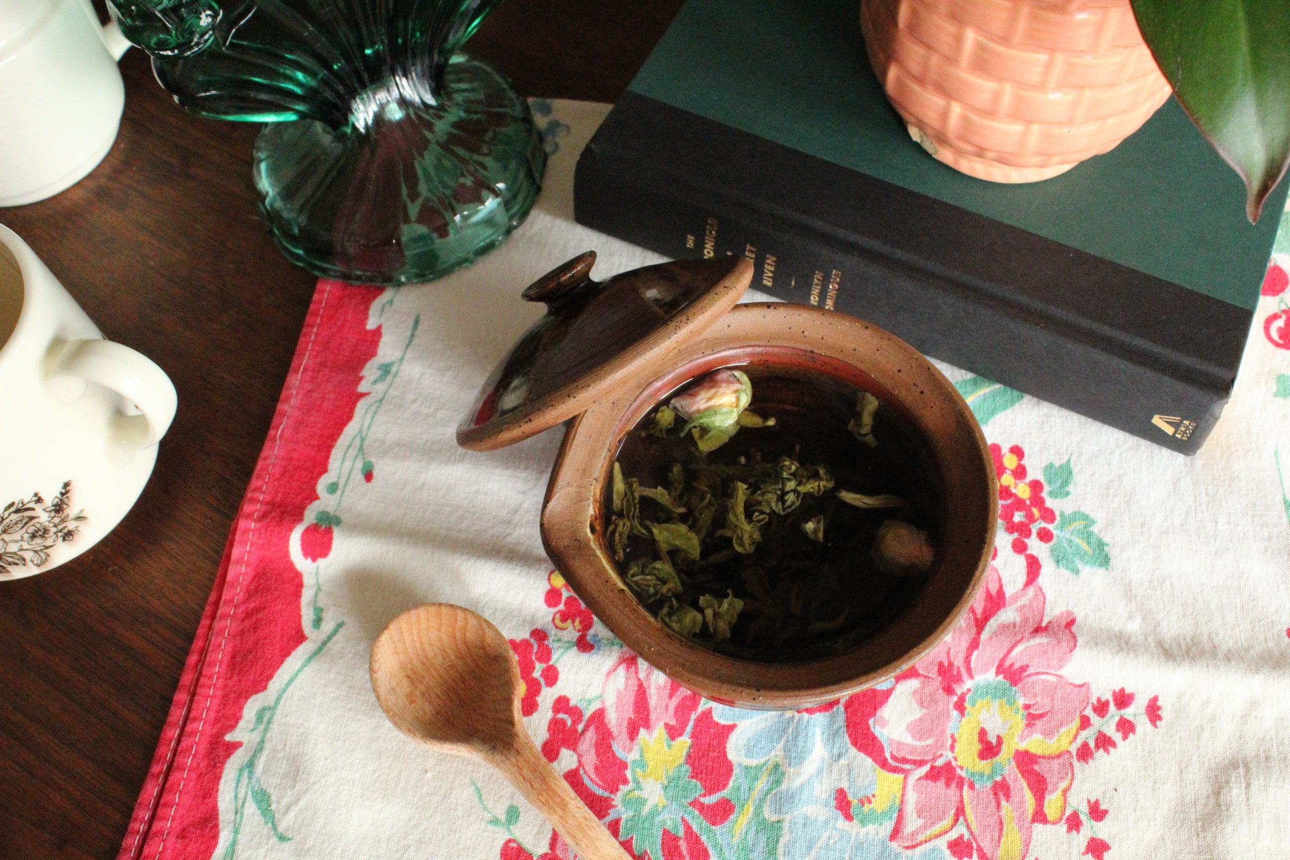 Elyssian Ascent | White Camellia Tea with Damascus Rose Bud